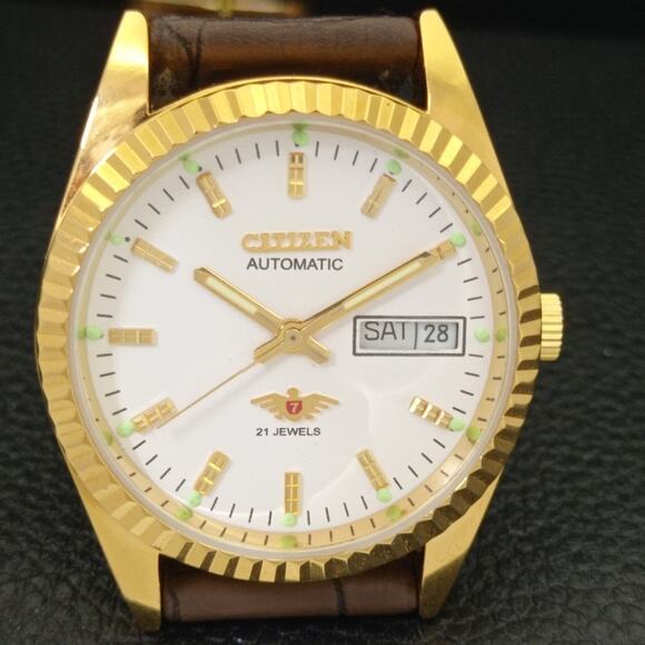 Vintage 1972 Citizen Automatic Mens Gold Watch W/daydate & White accents - Picture 4 of 10
